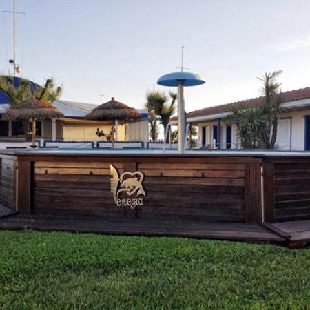 Bed And Breakfast Bagno Venezia Marina Di Carrara Bagian luar foto