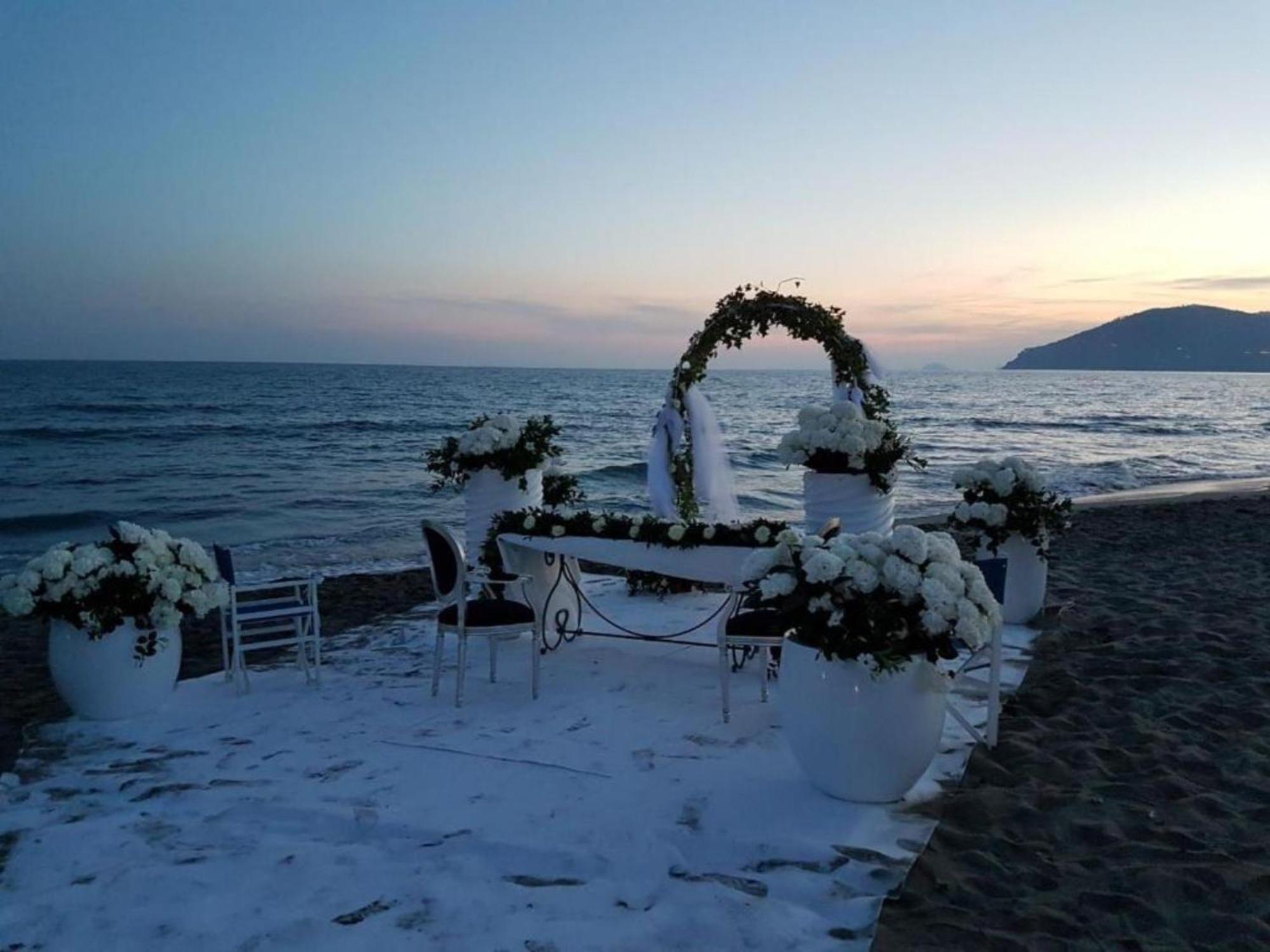 Bed And Breakfast Bagno Venezia Marina Di Carrara Bagian luar foto